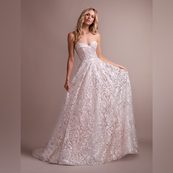 STYLE 6900 MARSDEN
HAYLEY PAGE WEDDING GOWN - Picture 7 of 9